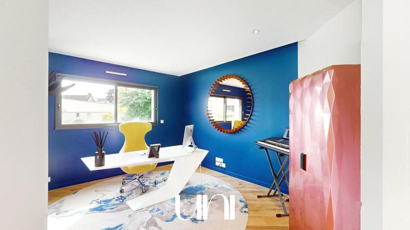 Maison - 300 m² - 7 pièces