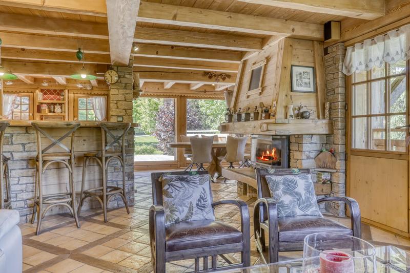 Châlet - 232 m² - 10 pièces