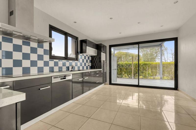 Maison - 184 m² - 6 pièces