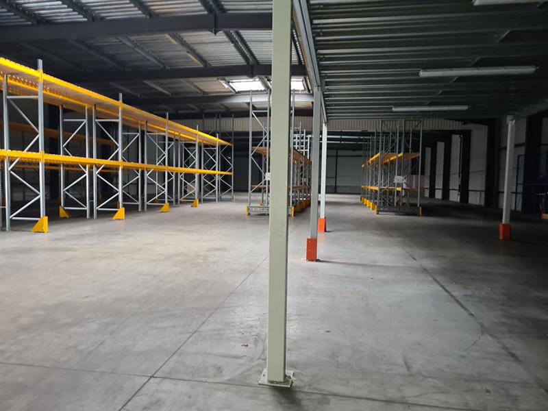 Local d'activité / Entrepôt - 2 000 m²