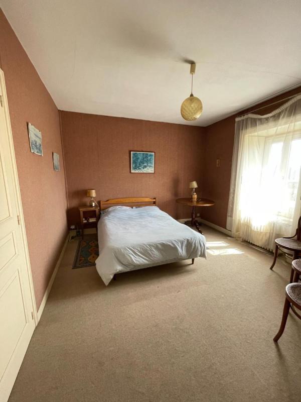 Propriété - 222 m² - 9 pièces