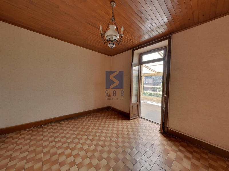 Maison - 100 m² - 6 pièces