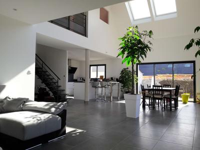 Maison - 147 m² - 5 pièces