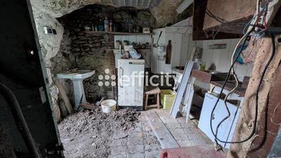 Parking / Garage - 39 m²