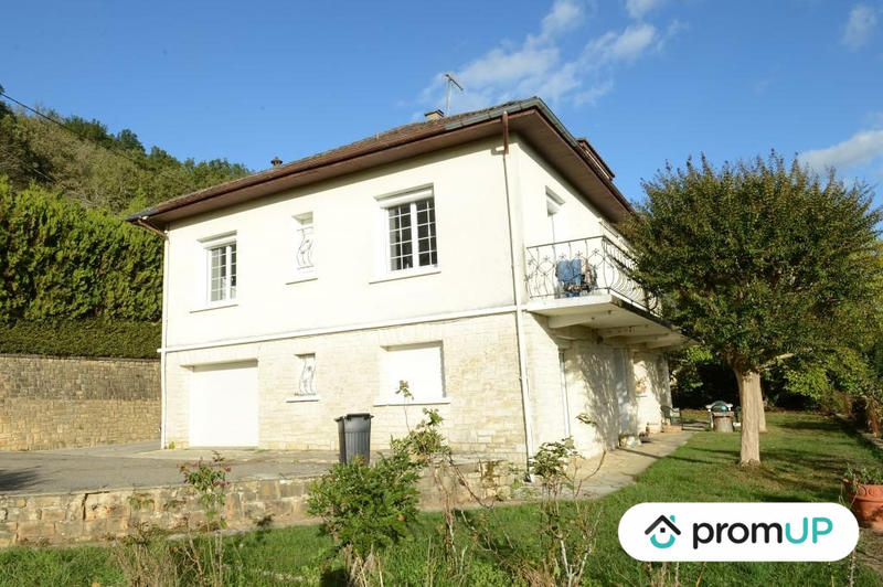 Maison - 180 m² - 8 pièces