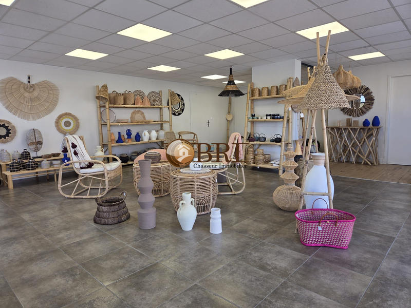 Fonds de commerce - Local commercial - 170 m²