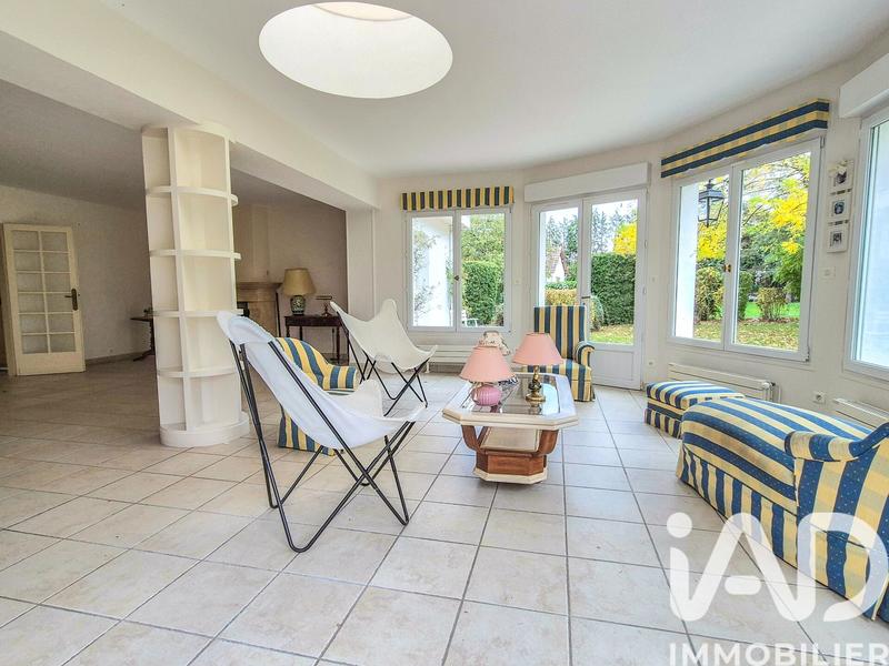 Maison - 200 m² - 7 pièces