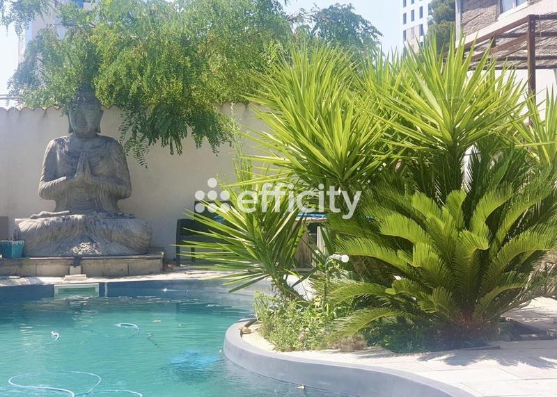 Villa - 267 m² - 11 pièces