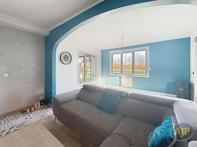 Maison - 95 m² - 5 pièces