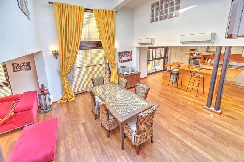 Appartement - 180 m² - 6 pièces