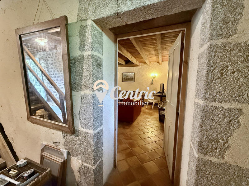 Maison - 275 m² - 13 pièces