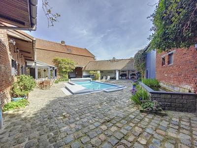 Maison - 151 m² - 7 pièces