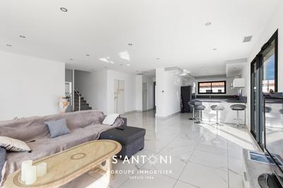 Maison - 134 m² - 5 pièces