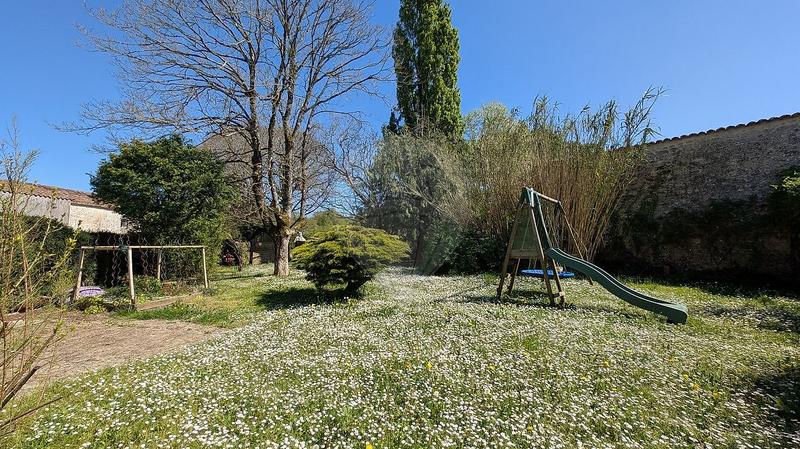 Maison - 420 m² - 17 pièces