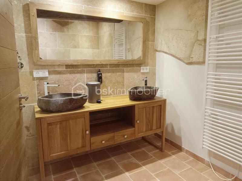 Château - 1 307 m² - 22 pièces