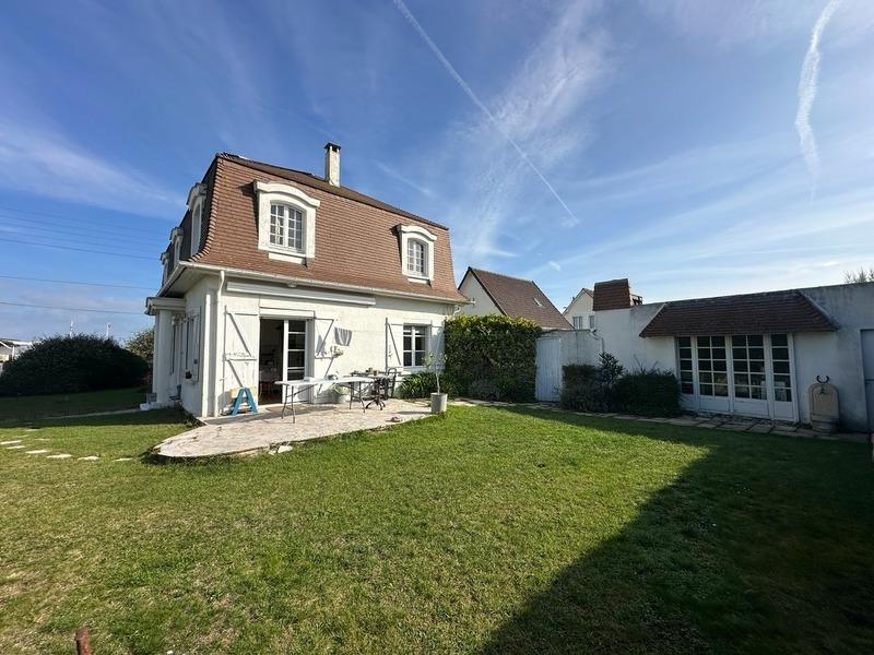 Maison - 136 m² - 6 pièces