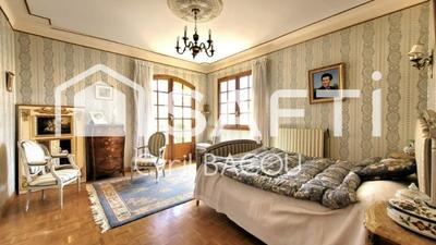 Maison - 200 m² - 6 pièces