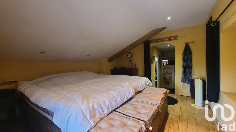 Maison - 260 m² - 8 pièces