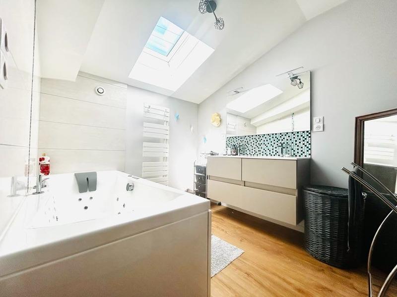 Maison - 136 m² - 5 pièces