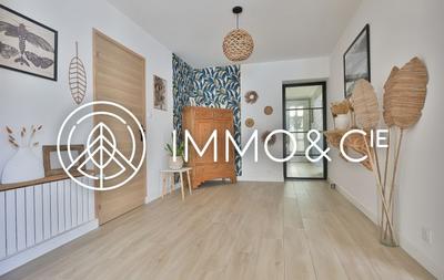 Maison - 202 m² - 6 pièces