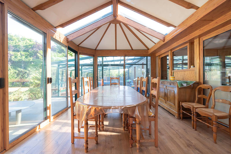 Maison - 180 m² - 5 pièces