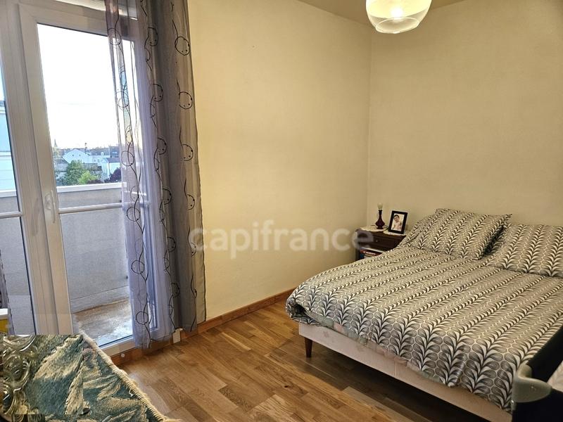 Appartement - 83 m² - 5 pièces