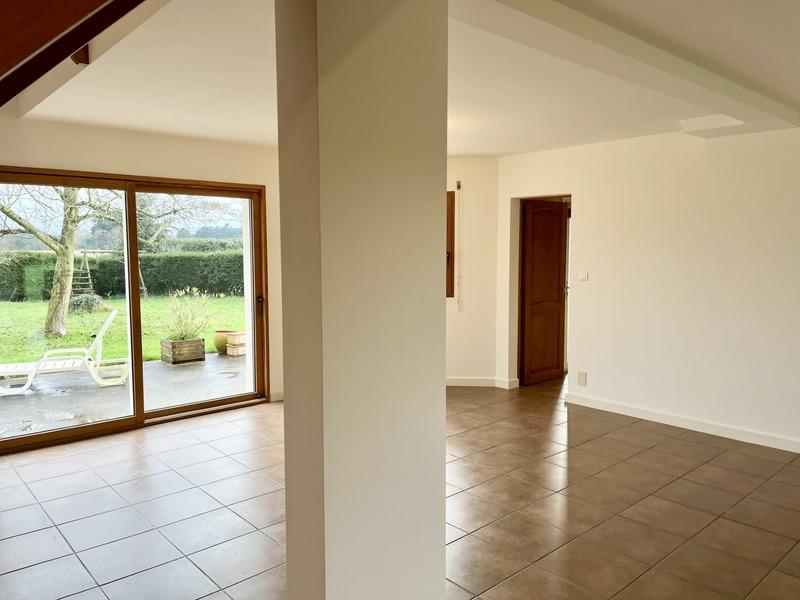 Maison - 181 m² - 6 pièces
