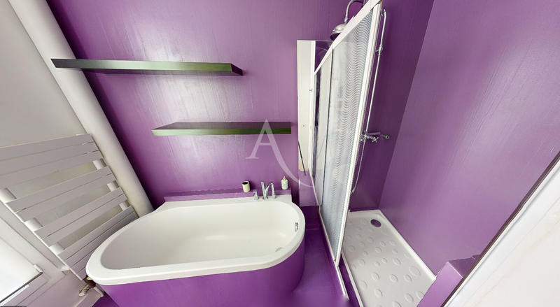 Appartement - 64 m² - 1 pièce