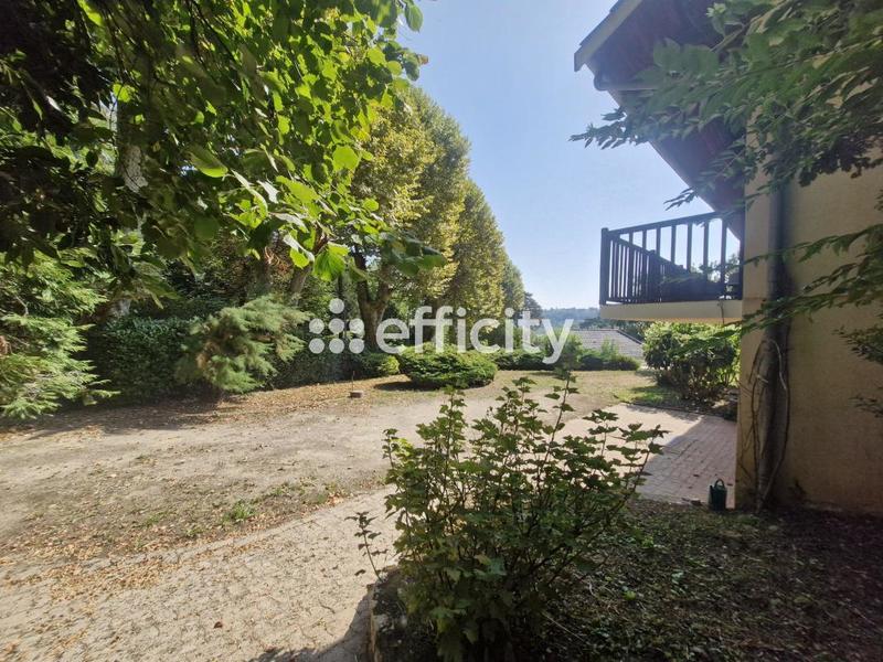 Maison - 157 m² - 7 pièces