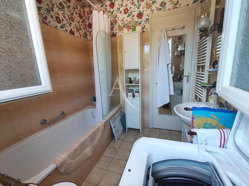 Maison - 105 m² - 4 pièces