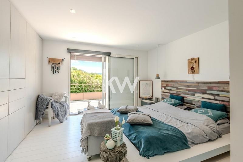 Maison - 262 m² - 8 pièces