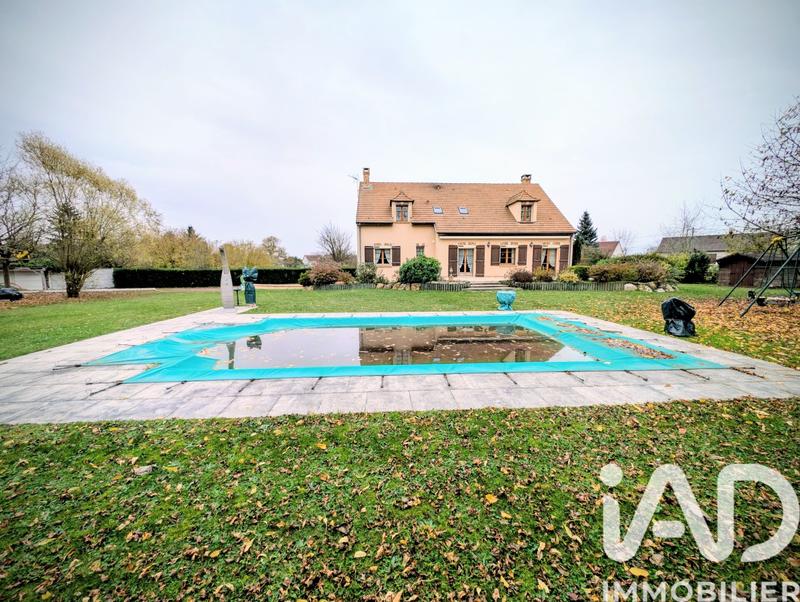 Maison - 201 m² - 7 pièces