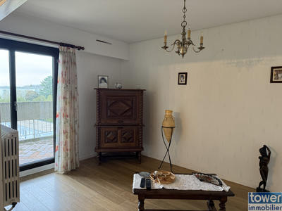 Appartement - 98 m² - 5 pièces
