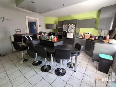 Maison - 172 m² - 6 pièces