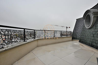 Duplex - 131 m² - 5 pièces