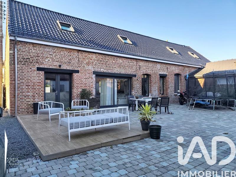 Maison - 214 m² - 10 pièces