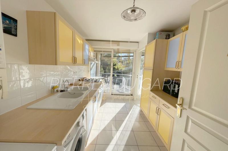 Appartement - 75 m² - 3 pièces