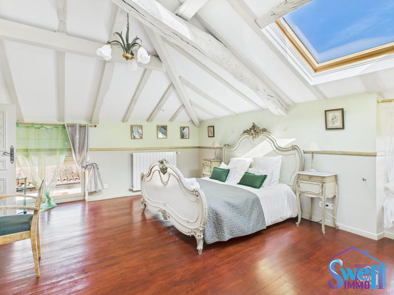 Mas - 543 m² - 16 pièces