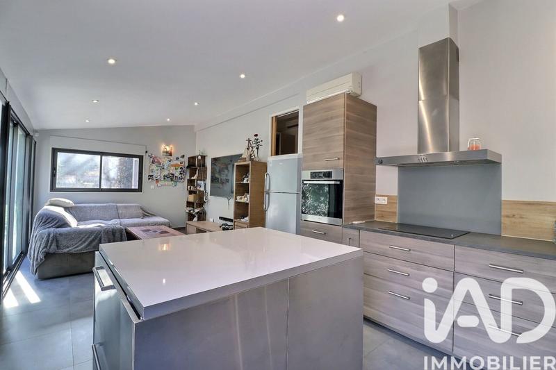 Maison - 401 m² - 13 pièces