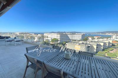 Appartement - 150 m² - 5 pièces