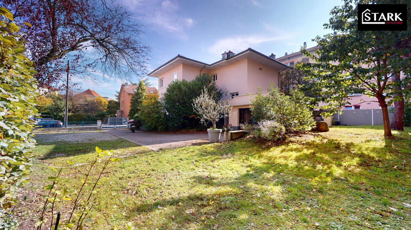 Maison - 170 m² - 7 pièces