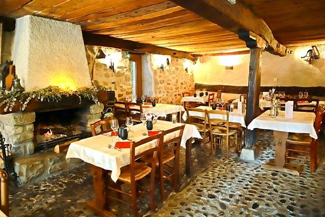 Maison - 550 m² - 10 pièces