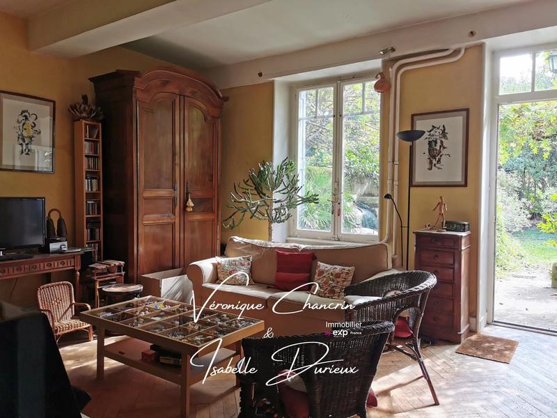 Maison - 198 m² - 7 pièces