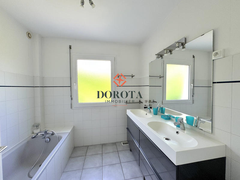 Villa - 189 m² - 6 pièces