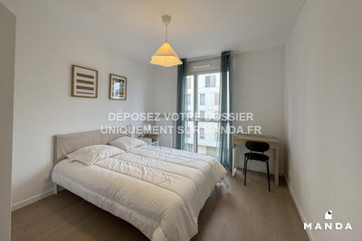 Chambre - 12 m² - 5 pièces