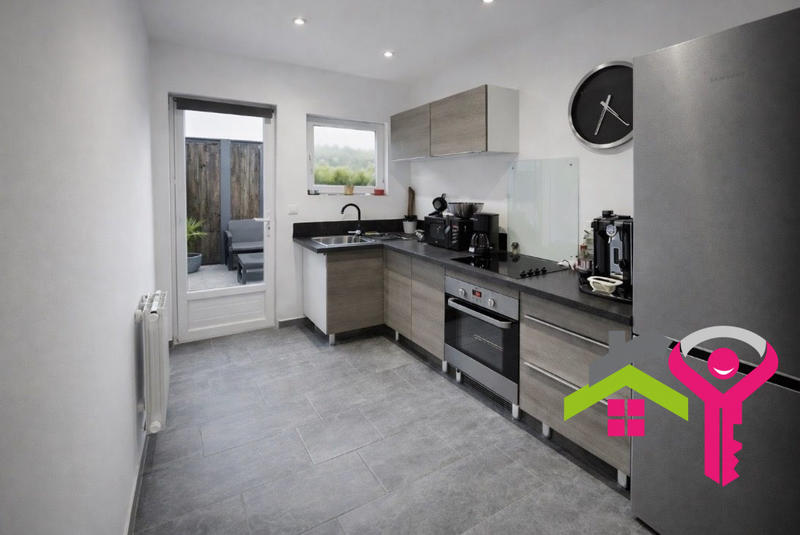 Maison - 90 m² - 4 pièces