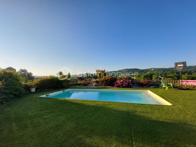 Villa - 210 m² - 7 pièces