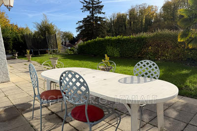 Maison - 180 m² - 7 pièces