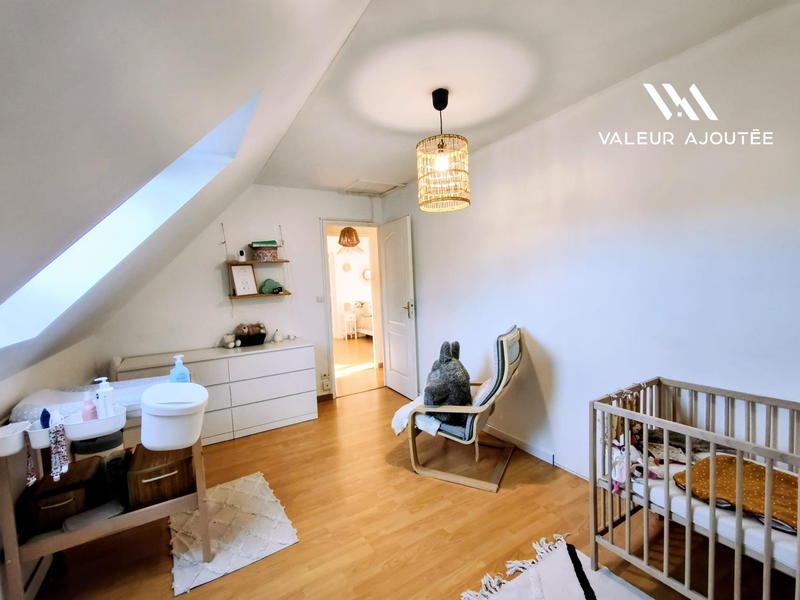 Maison traditionnelle - 109 m² - 6 pièces