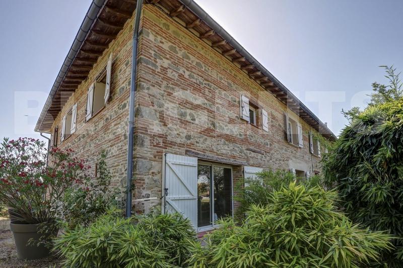 Propriété - 333 m² - 10 pièces